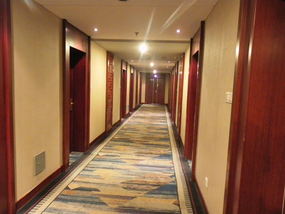 Qilu International Hotel Beijing Exterior photo